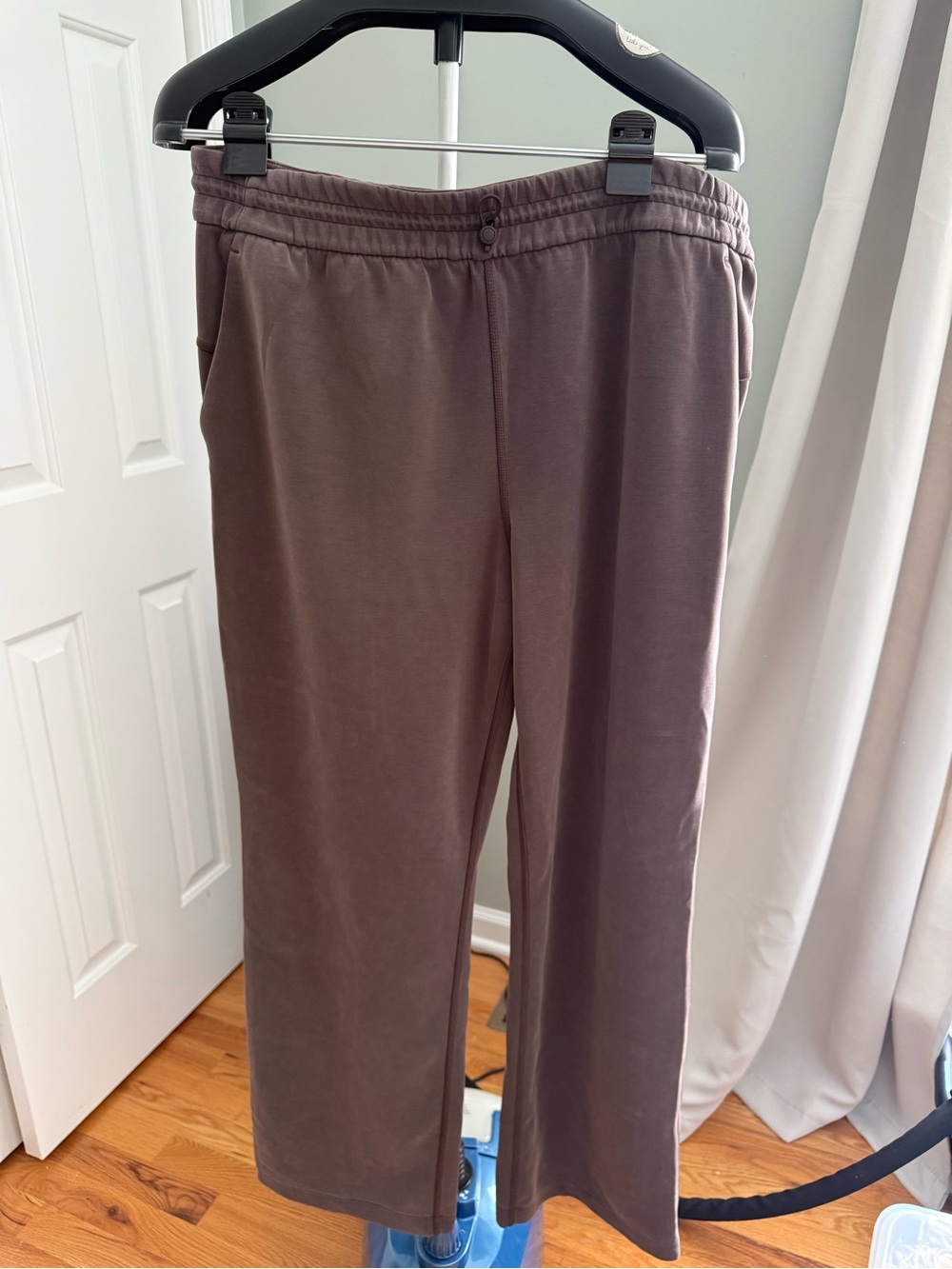 Lululemon Softstreme High Rise Wide Leg Pants Espresso Brown Women’s Size 14‎